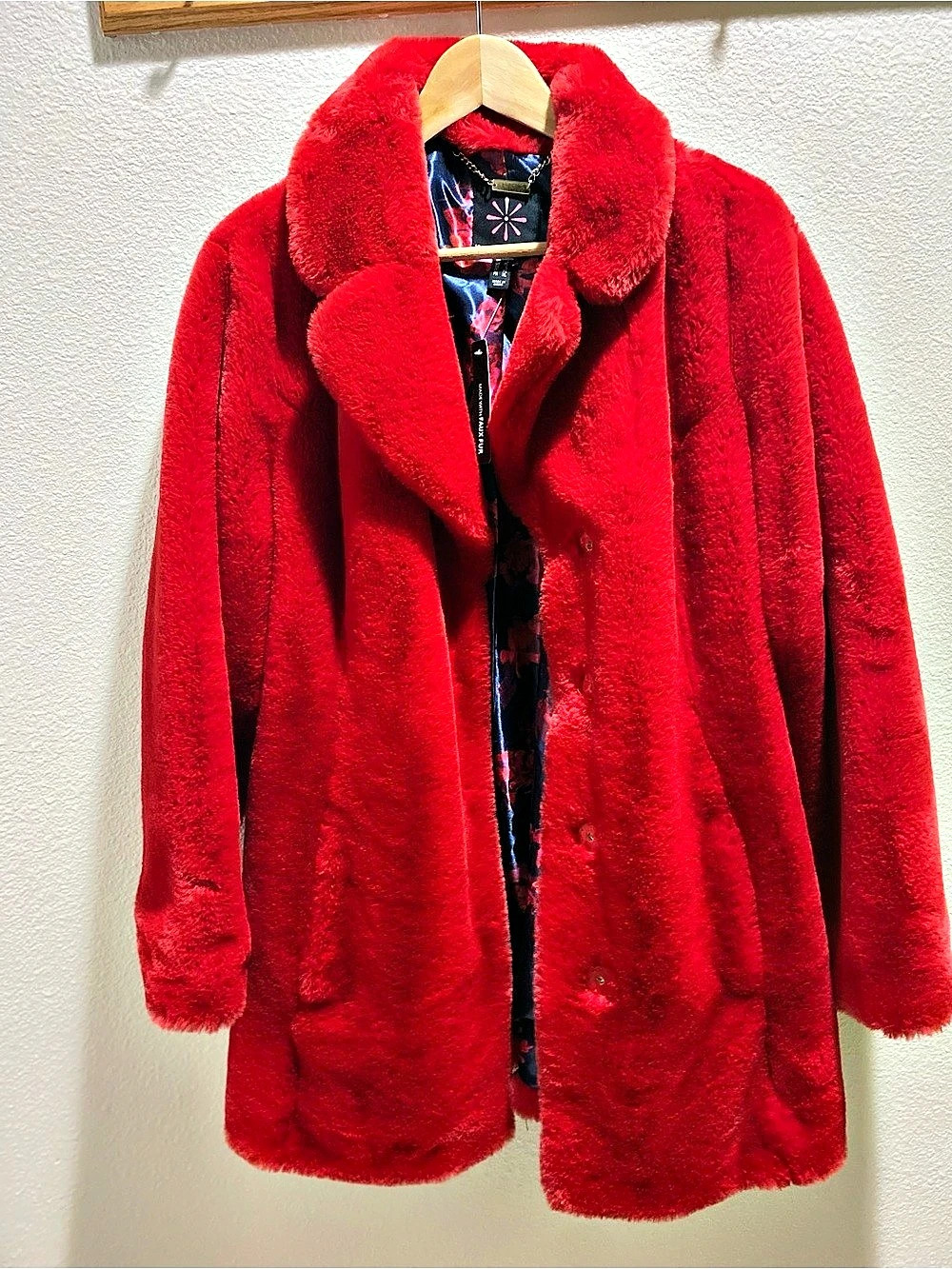 ⛷️☃️🌲🧣Isaac Mizrahi Live! Faux Fur Floral Coat in Red XL Like New